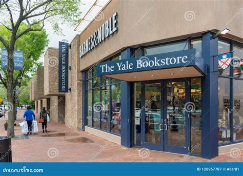 yale bookstore